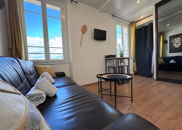 Lumineux, Centre Ville, Palais Festivals Daire Cannes